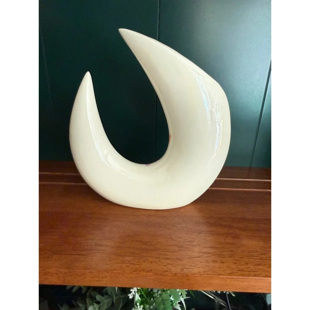 Vintage 80s Postmodern Ceramic Crescent Moon Vase Floral Deco Revival Cream